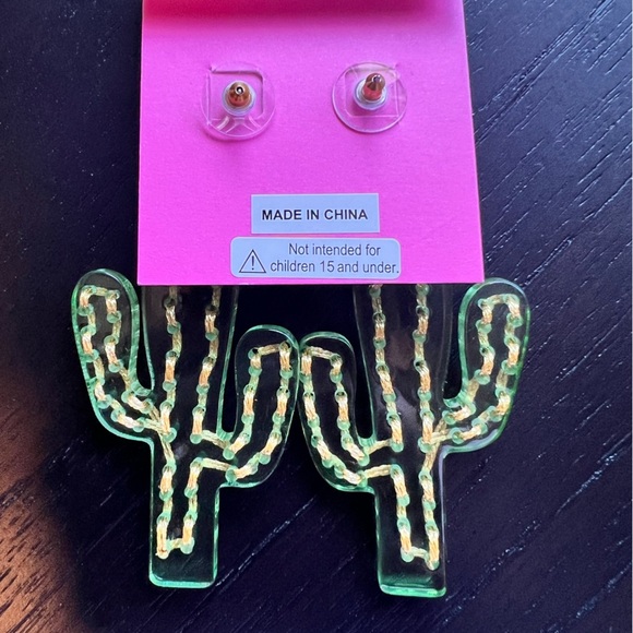 NWT Betsey Johnson Acetate Cactus with Flower Drop Earrings - Green & Pink - Picture 5 of 5